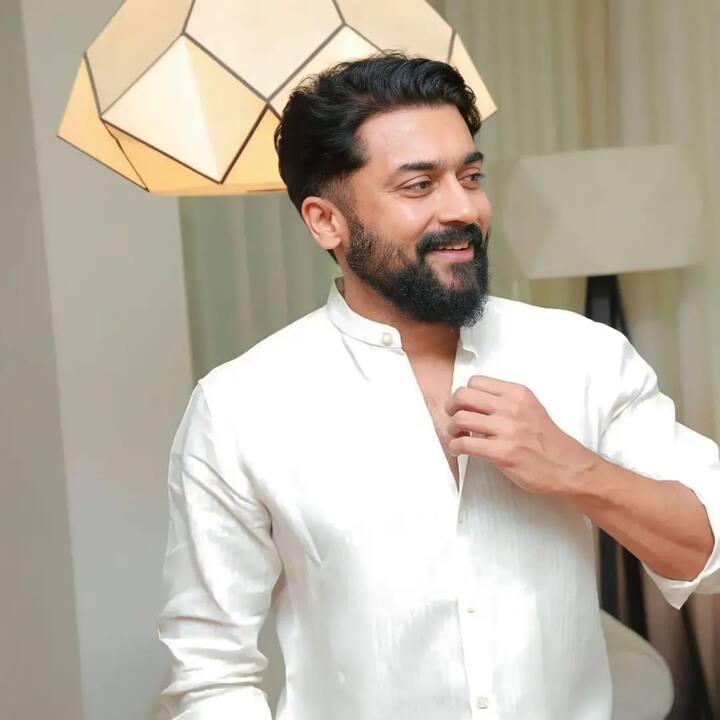 சூர்யாவின் 42 வது படம் குறித்த அப்டேட் வரும் என்று எதிர்ப்பார்க்கப்படுகிறது.