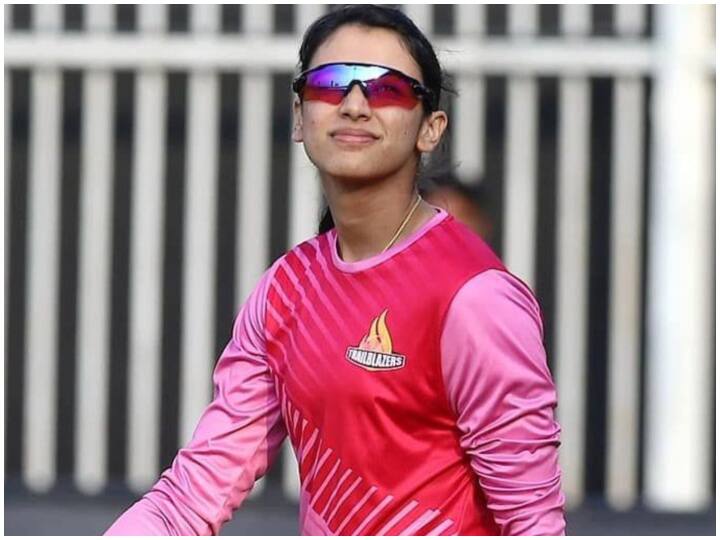 Royal Challengers Bangalore Women picked Smirti Mandhana in 3 crore 40 lakh in Womens IPL Auction 2023 Women's IPL Auction 2023 Live: स्मृति मंधाना पर लगा सबसे महंगा दांव, आरसीबी ने 3.4 करोड़ रुपये में खरीदा