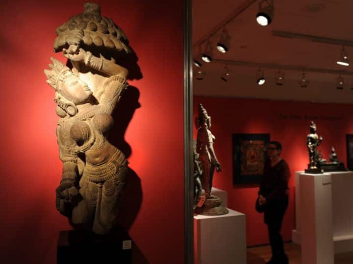 valentine day and India where Maharishi Vatsyayana wrote the book Kamasutra abpp वेलेंटाइन डे स्पेशल:  'पुरुष की कामुकता आग की तरह है तो स्त्री की पानी...', महर्षि वात्सायन और संत वेलेंटाइन में क्या फर्क है?