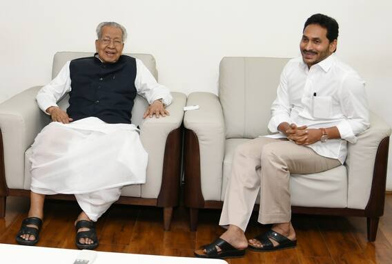 Jagan Meets Governor: గవర్నర్ దంపతులను కలిసిన సీఎం జగన్, వైఎస్ భారతి