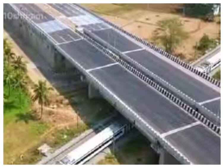 Anand Mahindra Shares Stunning Drone Video Of Vande Bharat Train Passing Underneath Bengaluru-Mysuru Expressway Anand Mahindra Shares Stunning Drone Video Of Vande Bharat Train Passing Underneath Bengaluru-Mysuru Expressway