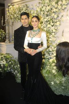 रिसेप्शन में आए Ajay-Kajol को खुद रिसीव करने पहुंचे थे Sid-Kiara, न्यूली वेड कपल ने गले लगाकर किया वेलकम