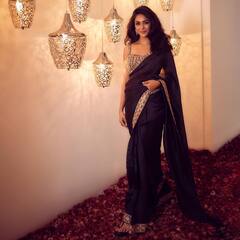 मृणाल ठाकुर का साड़ी लुक है सबसे ऑसम , आप भी अपने वार्डरोब  में कर सकती हैं शामिल