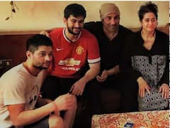 Pooja Deol Pics: खूबसूरती में ‘तारा सिंह’ की रील वाइफ को टक्कर देती हैं पूजा देओल, देखिए एक्टर की वाइफ की खूबसूरत तस्वीरें