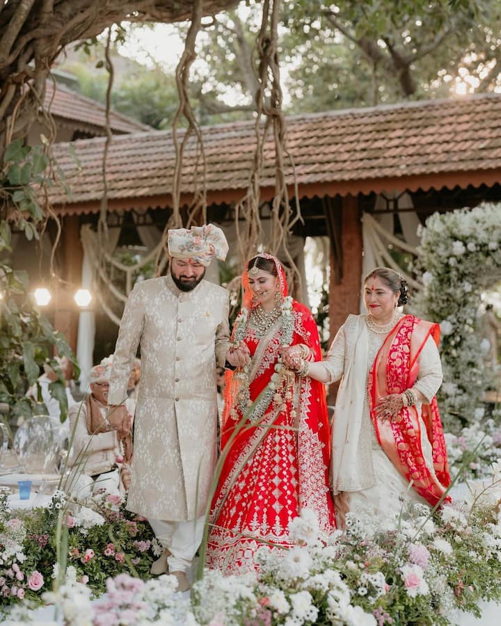 Her makeup was done by Shradha Luthra, while she was styled by Rashi Kapur. Additionally, she was photographed by Epic Stories.(Image Source: Instgram)
