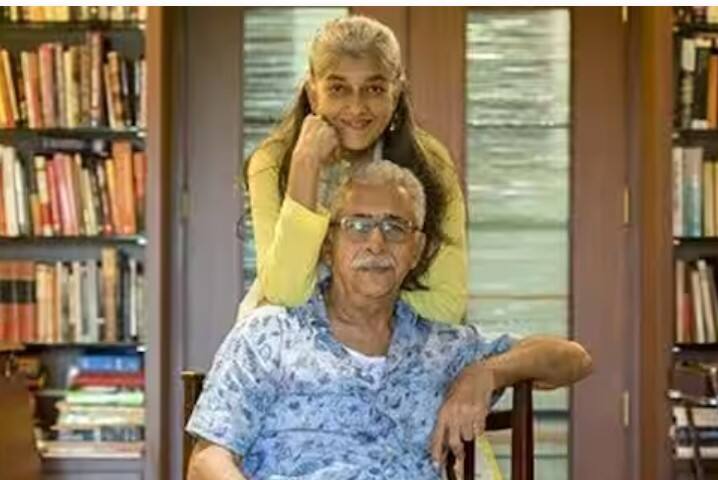 नसिरुद्दीन शाह यांनी 1970 मध्ये मनरा सीकरी यांच्यासोबत लग्नगाठ बांधली. तेव्हा मनारा या 35 वर्षांच्या होत्या तर नसीरुद्दीन शाह हे 20 वर्षाचे होते.