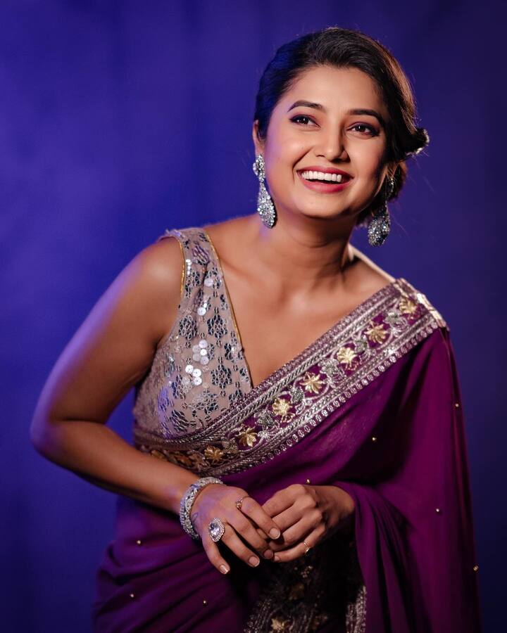 प्राजक्ताच्या सोशल मीडियावरील पोस्टला नेटकऱ्यांची पसंती मिळते. (Prajaktta Mali/ Instagram)