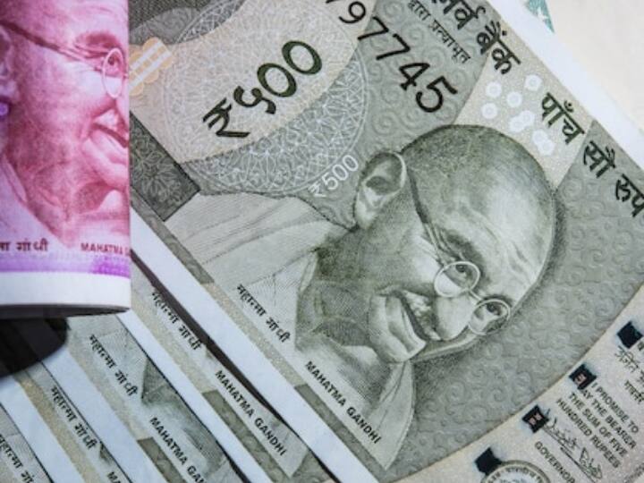 IDBI बैंक ​की एफडी में सीनियर सिटीजन 8 फीसदी तक के ब्याज का लाभ उठा सकते हैं. साथ ही आम नागरिक 7.25 फीसदी का लाभ उठा सकते हैं.