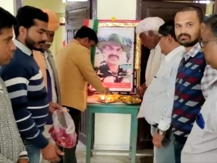 Pulwama attack 2019 Martyr Rajasthan Narayan Lal Government Allotted Land For Memorial After Four Years ANN Pulwama Attack 2019: पुलवामा हमले में शहीद हुए थे वीर जवान नारायण लाल, 4 साल बाद स्मारक के लिए अलॉट हुई जमीन