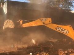 रेप के आरोपी के घर पर चला बुलडोजर, सुनसान जगह पर दरिंदगी के बाद मासूम की कर दी थी हत्या