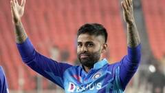 গাড়ি নয়, স্ত্রীর সঙ্গে অটোরিক্সা চেপেই ঘুরতে বেরিয়ে পড়লেন সূর্যকুমার