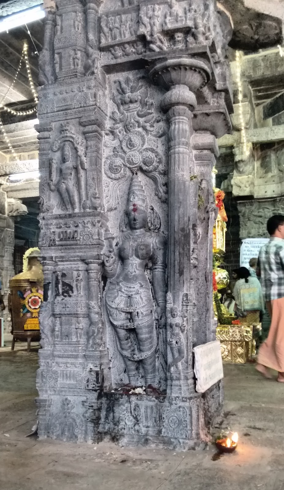 Spiritual Tour: கலை நுணுக்கம் மிகுந்த சிலைகள் நிறைந்த ராமசாமி கோயில்; காண குவியும் சுற்றுலா பயணிகள்..!