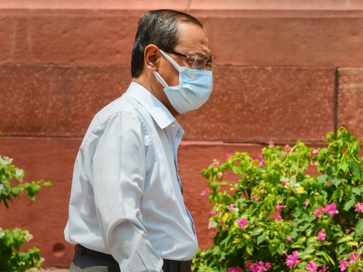 दरअसल संविधान के मुताबिक भारत के राष्ट्रपति साहित्य, विज्ञान, कला और सामाजिक सेवा के संबंध में विशेष ज्ञान या व्यावहारिक अनुभव रखने वाले 12 लोगों को राज्यसभा में नामांकित कर सकते हैं.(फोटो-PTI)