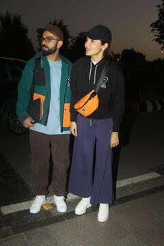 Hardik-Natasha की शादी में शामिल होने के लिए निकले Virat-Anushka! एयरपोर्ट पर कैजुअल लुक में हुए स्पॉट