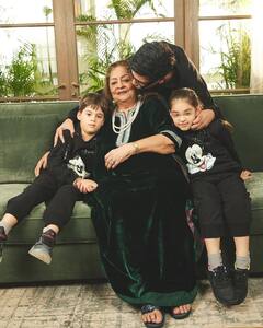 Karan Johar : ‘இவர்கள்தான் எனக்கு முதல் காதல்’ தனது குடும்பத்தினருடன் காதலர் தினத்தை கொண்டாடிய கரண்!