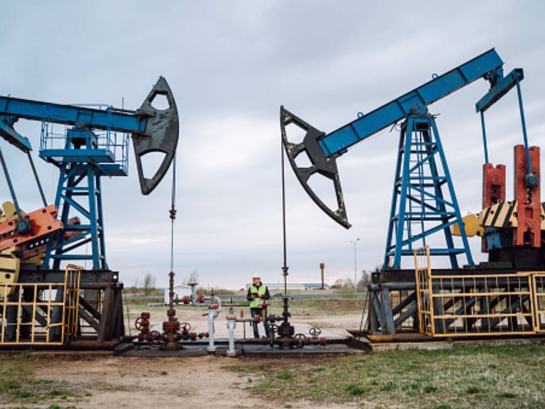 ONGC Q3: Net Profit Jumps 26 Per Cent On Higher Oil, Gas Prices ONGC Q3 Net Profit Jumps 26 Per Cent On Higher Oil, Gas Prices ONGC Q3: Net Profit Jumps 26 Per Cent On Higher Oil, Gas Prices