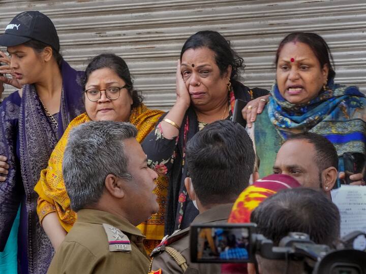 Residents responded when Delhi Development Authority (DDA) personnel dismantled alleged illegal constructions in Mehrauli on Monday during an anti-encroachment sweep. (Image Source: PTI)