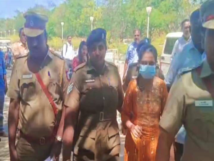 கிருத்திகாவை கேரளா வழியாக குஜராத்துக்கு கடத்தி சென்றுள்ளனர் -  அரசு தரப்பு