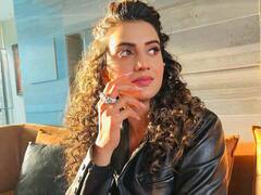 अक्षरा सिंह ने वैलेंटाइन्स डे को क्यों बताया 'ढकोसला', इन खास लोगों के साथ मनाया ये स्पेशल दिन