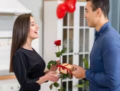 Valentines day: ਗਰਲਫ੍ਰੈਂਡ ਹੀ ਨਹੀਂ ਬੁਆਏਫ੍ਰੈਂਡ ਨੂੰ ਵੀ ਗਿਫਟ ਲੈਣ ਦਾ ਹੱਕ, ਤਾਂ ਤੁਸੀਂ ਇਹ ਗਿਫਟ ਦੇ ਕੇ ਬੁਆਏਫ੍ਰੈਂਡ ਨੂੰ ਕਰੋ ਖੁਸ਼