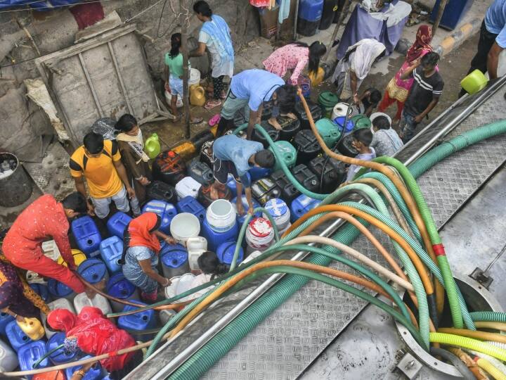 Mumbai tanker workers on strike clubs and hotels water supply affected Municipal Corporation Maharashtra Mumbai News: मुंबई के क्लबों, मॉल और होटलों को नहीं मिल रहा पानी, जल संकट ने बढ़ाई परेशानी, जानें क्या है वजह?