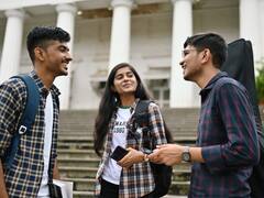 ​स्टूडेंट्स के साथ खिलवाड़! बिना मान्यता के चल रहीं 695 यूनिवर्सिटी और 34,734 कॉलेज