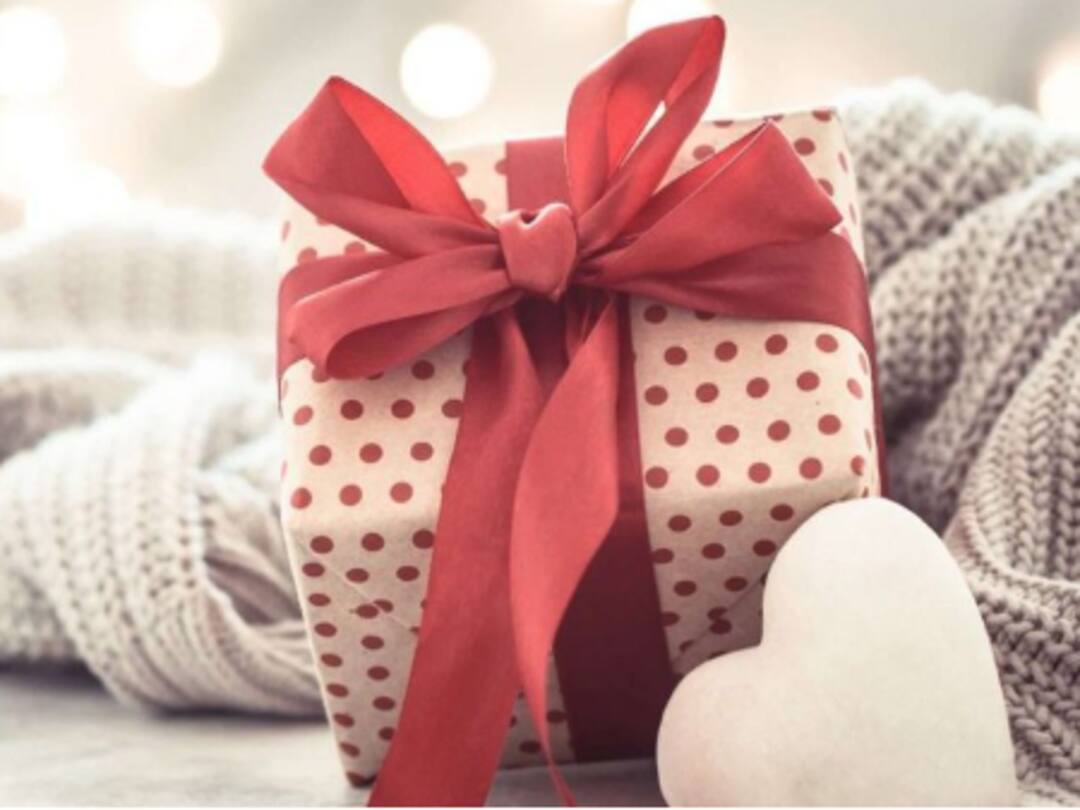 Valentines Day: காதலர் தினத்தில் என்ன கிப்ட் கொடுக்குறதுன்னு தெரியலையா? கவலையை விடுங்க..!