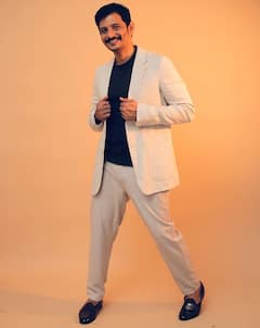 Jiiva : ‘என்னை சாய்த்தானே உயிர் தேய்த்தானே.. ’ நடிகர் ஜீவாவின் லேட்டஸ்ட் போடோஷூட்!