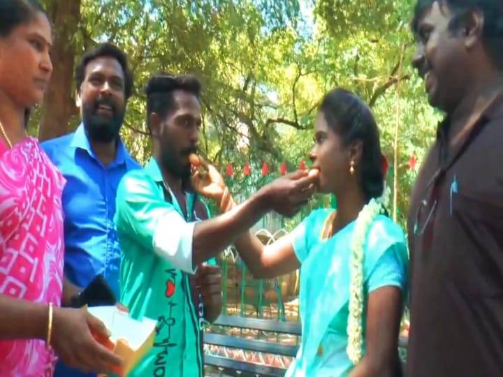 Lovers day: Lovers expressed happiness by sharing sweets in Madurai TNN இனிப்புகளை ஊட்டிவிட்டு  மகிழ்ச்சியை வெளிப்படுத்திய மதுரை காதலர்கள்..!