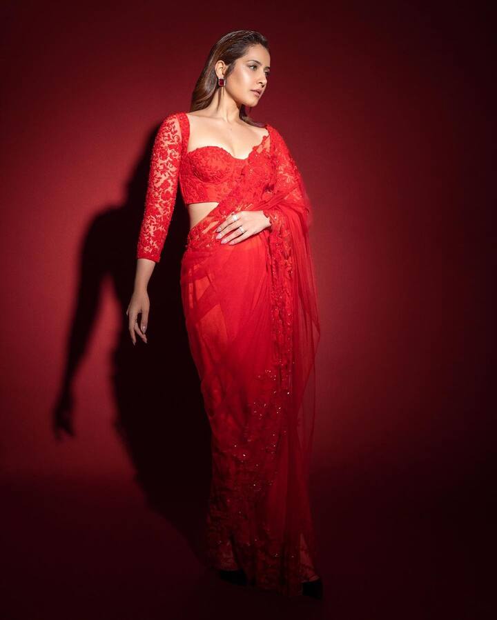 రాశీ ఖన్నా అందమైన ఫోటోలు  -Image Credit: Rashi Khanna/Instagram