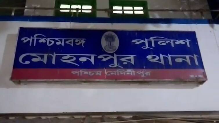 TMC Booth President Has Allegedly Been Assaulted By TMC Panchayat Pradhan Allegedly Over Corruption Issue At Paschim Medinipur Paschim Medinipur:ফের গোষ্ঠীকোন্দলের আঁচ তৃণমূলে, দলীয় বুথ সভাপতিকে হামলায় অভিযুক্ত পঞ্চায়েত প্রধান