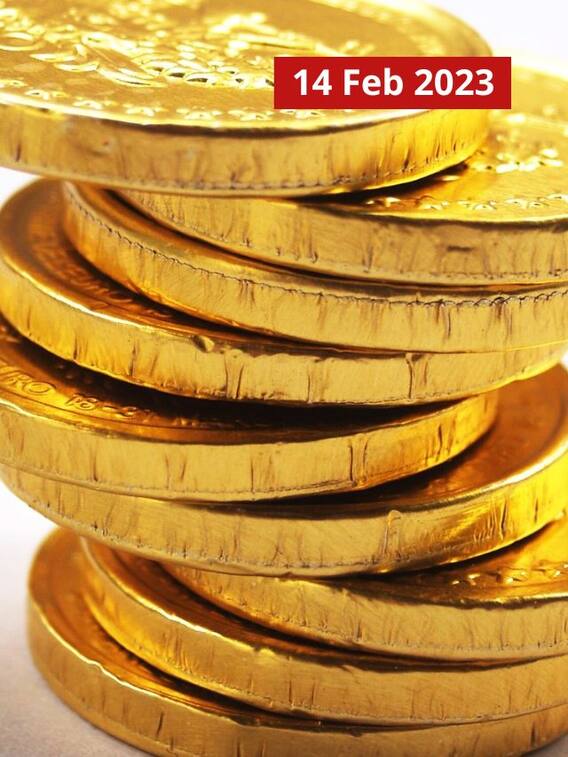 దిగి వస్తున్న బంగారం, వెండి ధరలు - మరింత తగ్గుతాయా?