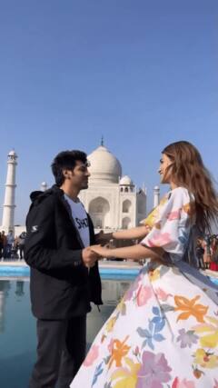 Shehzada Co-Stars Kartik Aaryan And Kriti Sanon Celebrate Valentine's Day In Taj Mahal