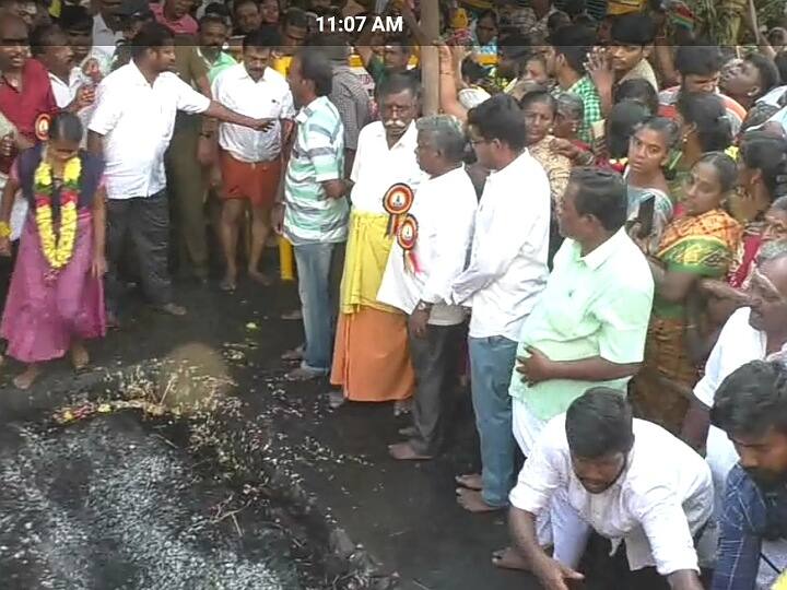 கரூர் அன்ன காமாட்சி அம்மன் 100-ம் ஆண்டு பூக்குழி திருவிழா - திரளான பக்தர்கள் பங்கேற்பு