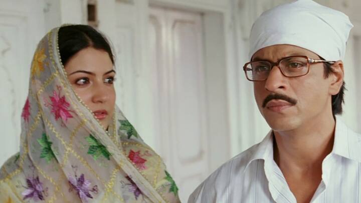 રબને બનાદી જોડી: ફિલ્મમાં અરેન્જ્ડ મેરેજનો કોન્સેપ્ટ બતાવવામાં આવ્યો છે. પરંતુ અંતે બંને પરિણીત યુગલ એકબીજાના પ્રેમમાં પડે છે. હાલના દિવસોમાં આ ફિલ્મની ઘણી ક્લિપ્સ પણ સોશિયલ મીડિયા પર વાયરલ થઈ રહી છે.