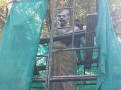 शहीद चंद्रशेखर आजाद की मूर्ति की मरम्मत का काम शुरू, मुंबई से आई टीम, रहस्यमयी तरीके से टपक रहा पानी