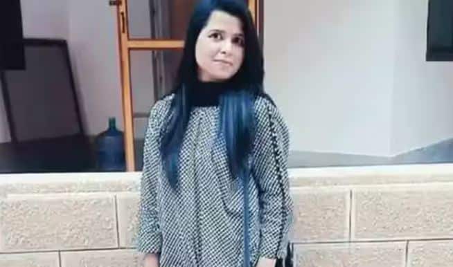 sana ramchand gulwani profile who is first hindu girl from pakistan posted as assistant commissioner ਪਾਕਿਸਤਾਨ ਦੀ ਪਹਿਲੀ ਹਿੰਦੂ ਮਹਿਲਾ ਸਿਵਲ ਸਰਵੈਂਟ ਸਨਾ ਰਾਮਚੰਦ ਗੁਲਵਾਨੀ ਨੂੰ ਮਿਲੋ, ਉਸਦੀ ਸਫਲਤਾ ਦੀ ਕਹਾਣੀ ਪੜ੍ਹੋ