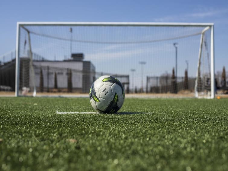 Beligan Goalkeeper Arne Espeel Dies Moments After Collapsing On Pitch Post Saving Penalty Belgian Goalkeeper Arne Espeel Dies Moments After Collapsing On Pitch Post Saving Penalty