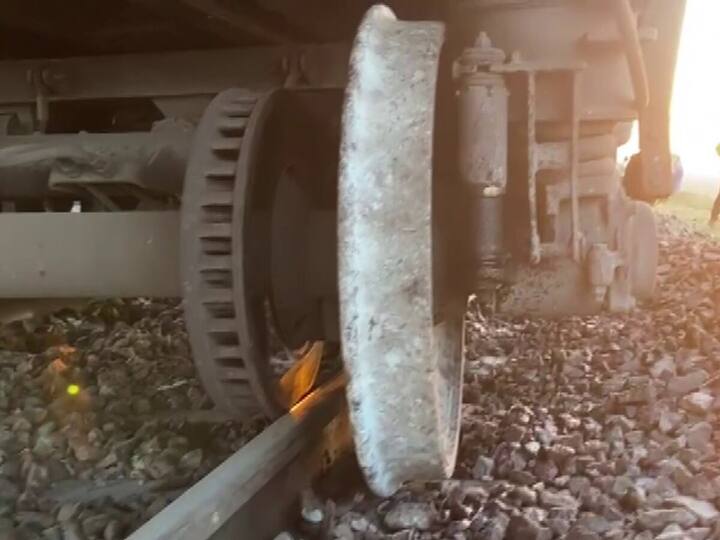 The derailment sent panic among passengers. However, with the incident not resulting in any casualties, everyone heaved a sigh of relief.