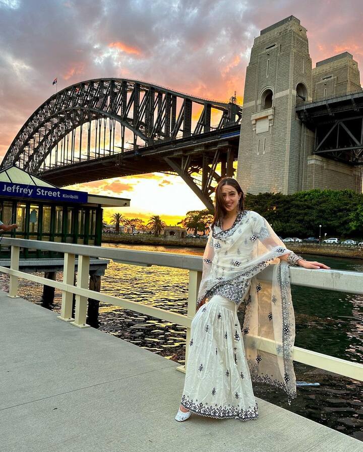 సారా అలీ ఖాన్ అందమైన ఫోటోలు -Image Credit: Sara Ali Khan/Instagram