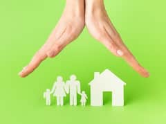 Term Insurance: ટર્મ ઈન્સ્યોરન્સ ખરીદતી વખતે આ મુદ્દાઓ રાખો ધ્યાનમાં, આખો પરિવાર રહેશે સુરક્ષિત