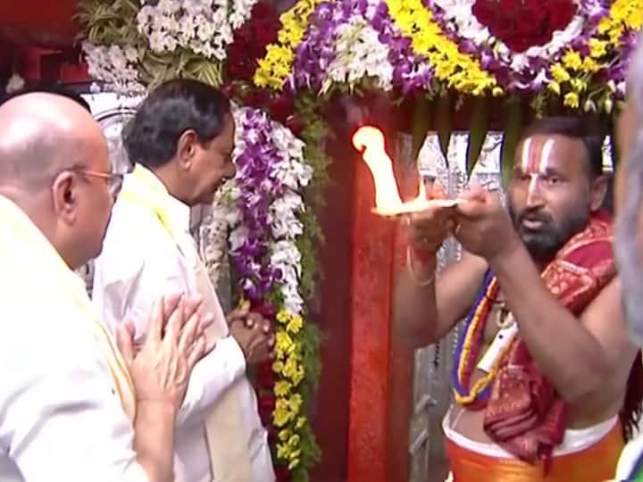 CM KCR Visits kondagattu anjanna temple and reviews over master Plan KCR in Kondagattu: కొండగట్టు అంజన్న సన్నిధిలో కేసీఆర్, ఆలయం కోసం రూ.500 కోట్లు!