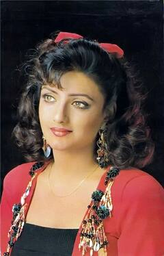 Then And Now: जिस एक्ट्रेस के रंग का अक्षय कुमार ने उड़ाया था मजाक, वही शांति प्रिया 28 साल बाद मारेंगी दोबारा एंट्री