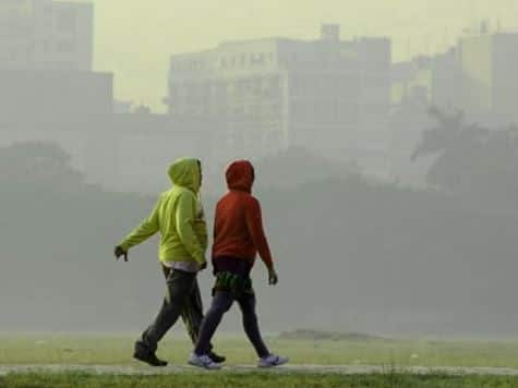 मराठवाड्यातही तापमान घसरले आहे. औरंगाबादमध्ये 9.4 अंश सेल्सिअस तापमानाची नोंद झाली आहे.