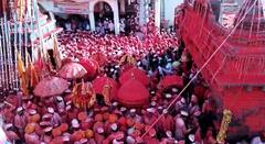 Purandar : रंगांची शिंपण अन् लाखो भाविक; श्रीनाथ म्हक्सोबाच्या यात्रेची वाजत गाजत सांगता