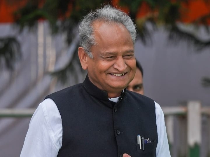 Rajasthan Budget: CM Ashok Gehlot Announces 1 Lakh Posts For Unemployed Youth Rajasthan Budget: CM Ashok Gehlot Announces 1 Lakh Posts For Unemployed Youth