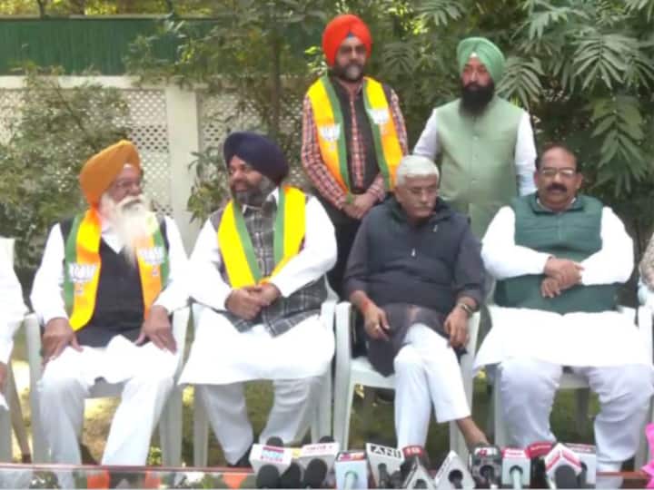Amarpal Singh Boni Ajnala Former SAD MLA and two other leaders joined BJP Punjab News: अकाली दल के पूर्व विधायक अमरपाल सिंह बोनी अजनाला BJP में शामिल, सुखबीर बादल से थी नाराजगी