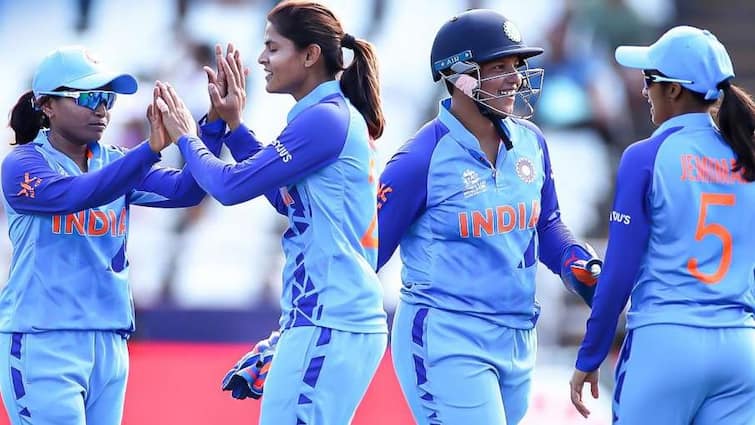 IND-W vs WI-W T20 Match Preview Dream11 Prediction Head to Head Records Win Loss Stats ICC Womens T20 World Cup 2023 IND-W vs WI-W: ભારત કે વેસ્ટ ઇન્ડિઝ... આજની મેચમાં કઇ ટીમ છે સ્ટ્રૉન્ગ, જાણો અહીં બન્ને ટીમોના ટી20માં હેડ ટૂ હેડ રેકોર્ડ