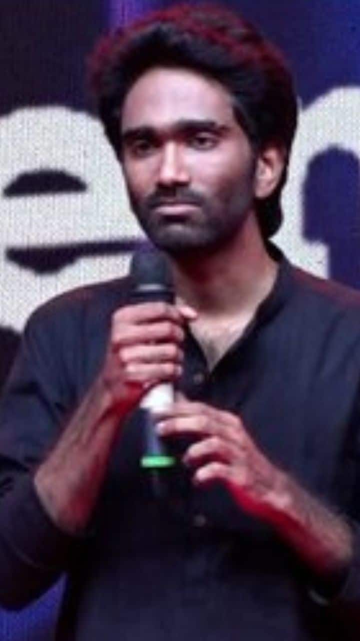 இதில், படக்குழுவினர் அனைவரும் கலந்து கொண்டனர்