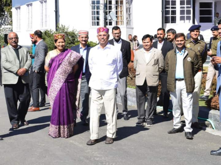 Governor Rajendra Vishwanath Arlekar became emotional during the farewell ceremony ANN Himachal News: विदाई समारोह के दौरान भावुक हुए राज्यपाल राजेंद्र विश्वनाथ आर्लेकर, कहा- हिमाचल प्रदेश 'प्रेमभूमि'